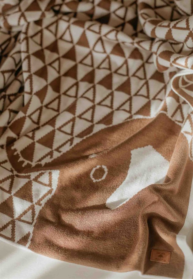 100311 - 5025CigitElephant Pattern Knitwear Blanket 80X100 Cm Brown